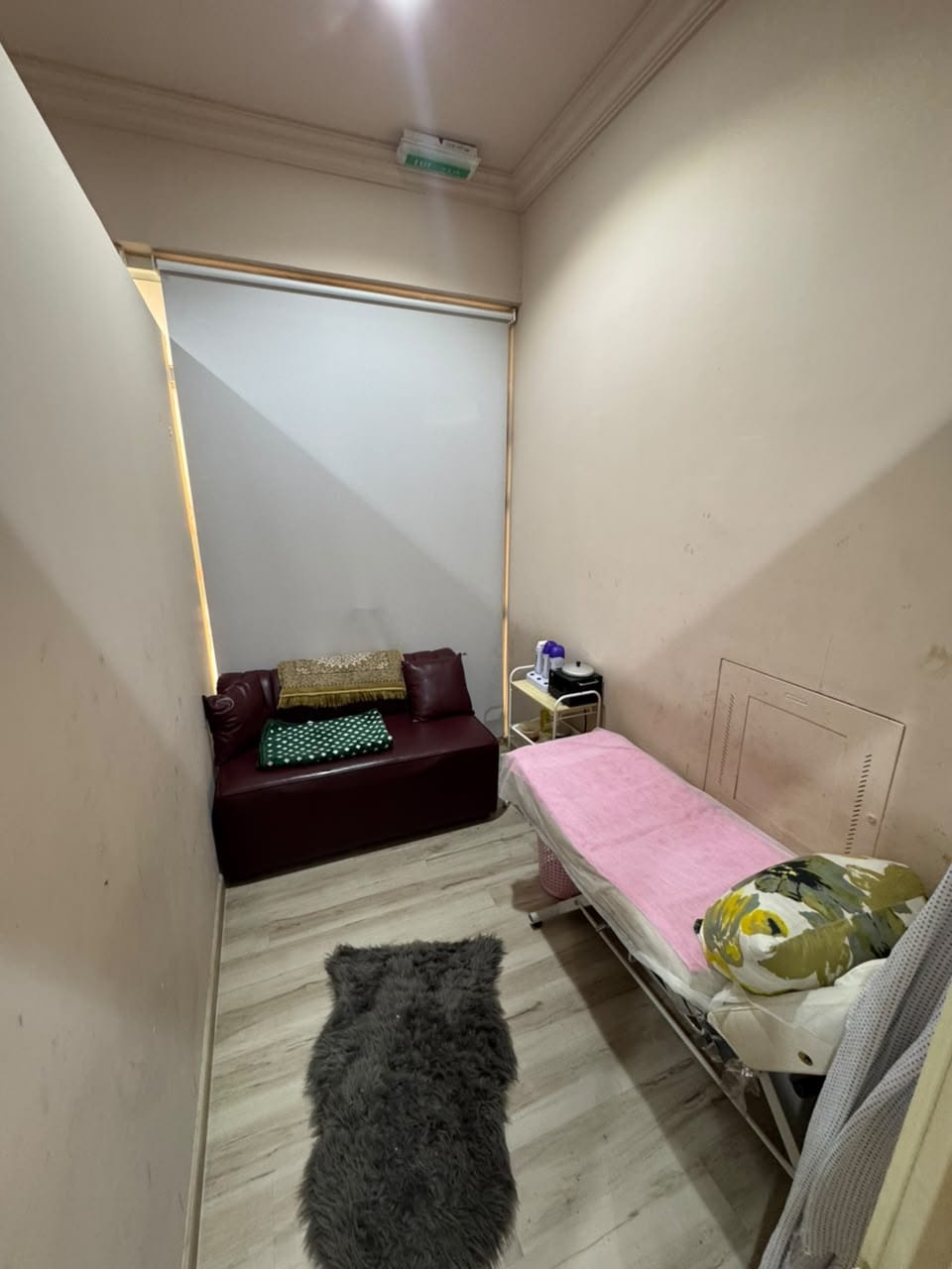 Ladies Salon Hamidiya sale
